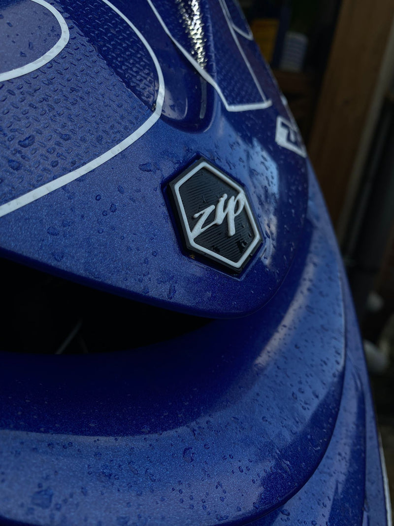 Piaggio Zip Voorkap Logo Wit - 3D Printed