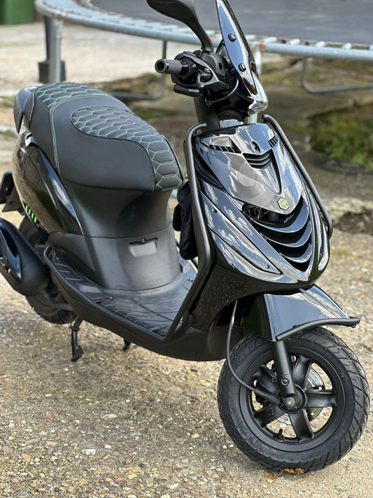 Piaggio Zip - Custom Zadel Urus (Groen)